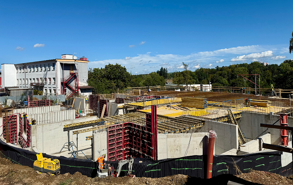 Podzemní podlaží rostou – dokončujeme hrubou spodní stavbu